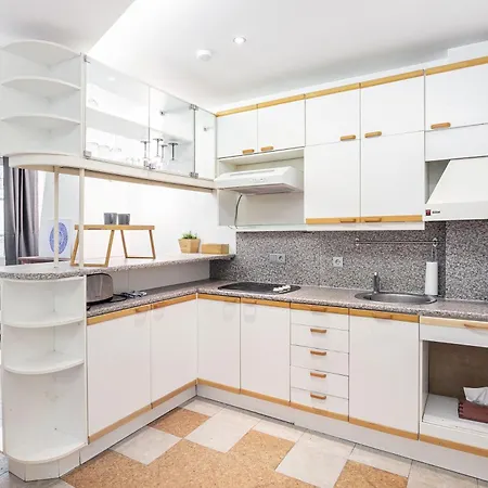 Saint Ignoto Bright 1 Bedroom By Reside Baltic Vilnius